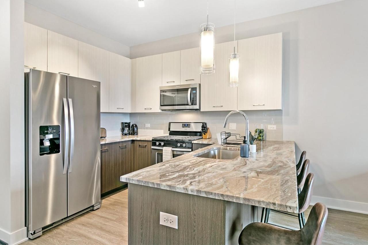 Bright & Comfortable Oakbrook 2Br Apt Free Parking - Ob 1 Apartment Oakbrook Terrace Exterior photo